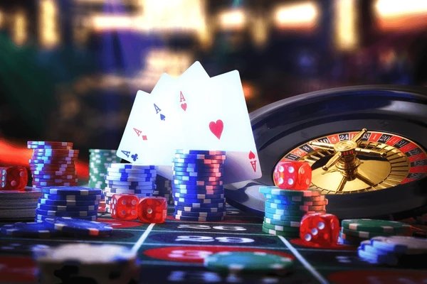 Màn hình hiển thị trang cá cược 678bet trên điện thoại di động và máy tính